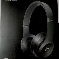 Beats Solo 3 With Carrying Case