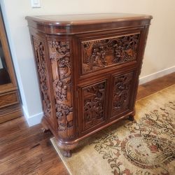 Asian hand-carved bar !