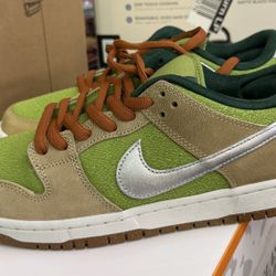 Nike SB Dunk Low Escargot Size 9.5