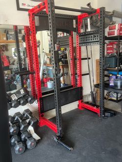 ROGUE SQUAT RACK