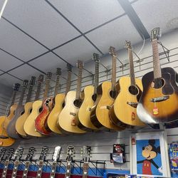Acoustic Guitars Taylor, Fender, Yamaha, Takamine 