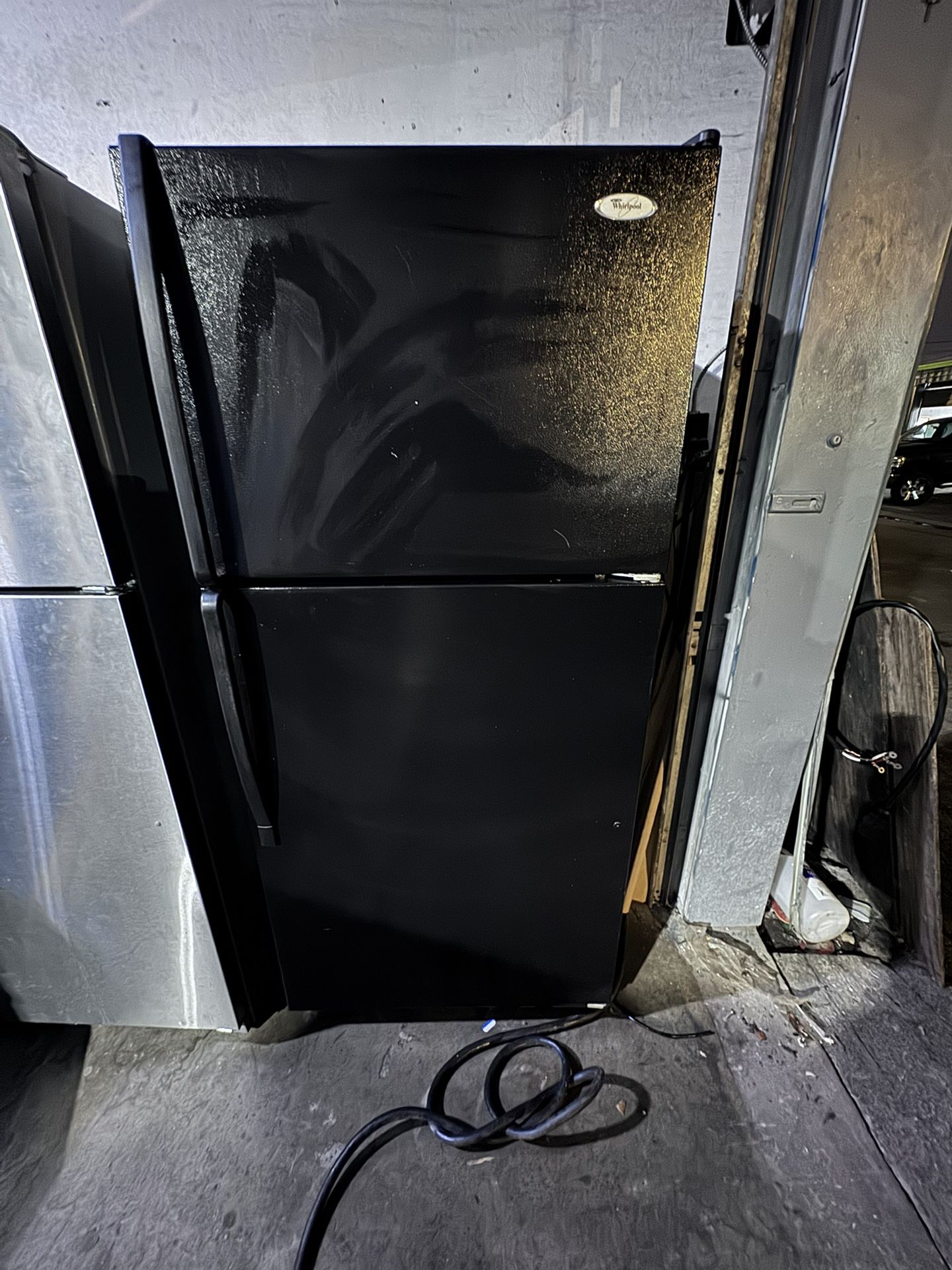 Whirlpool Refrigerator 30"width Black