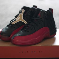 JORDAN 12s • SIZE 5.5Y