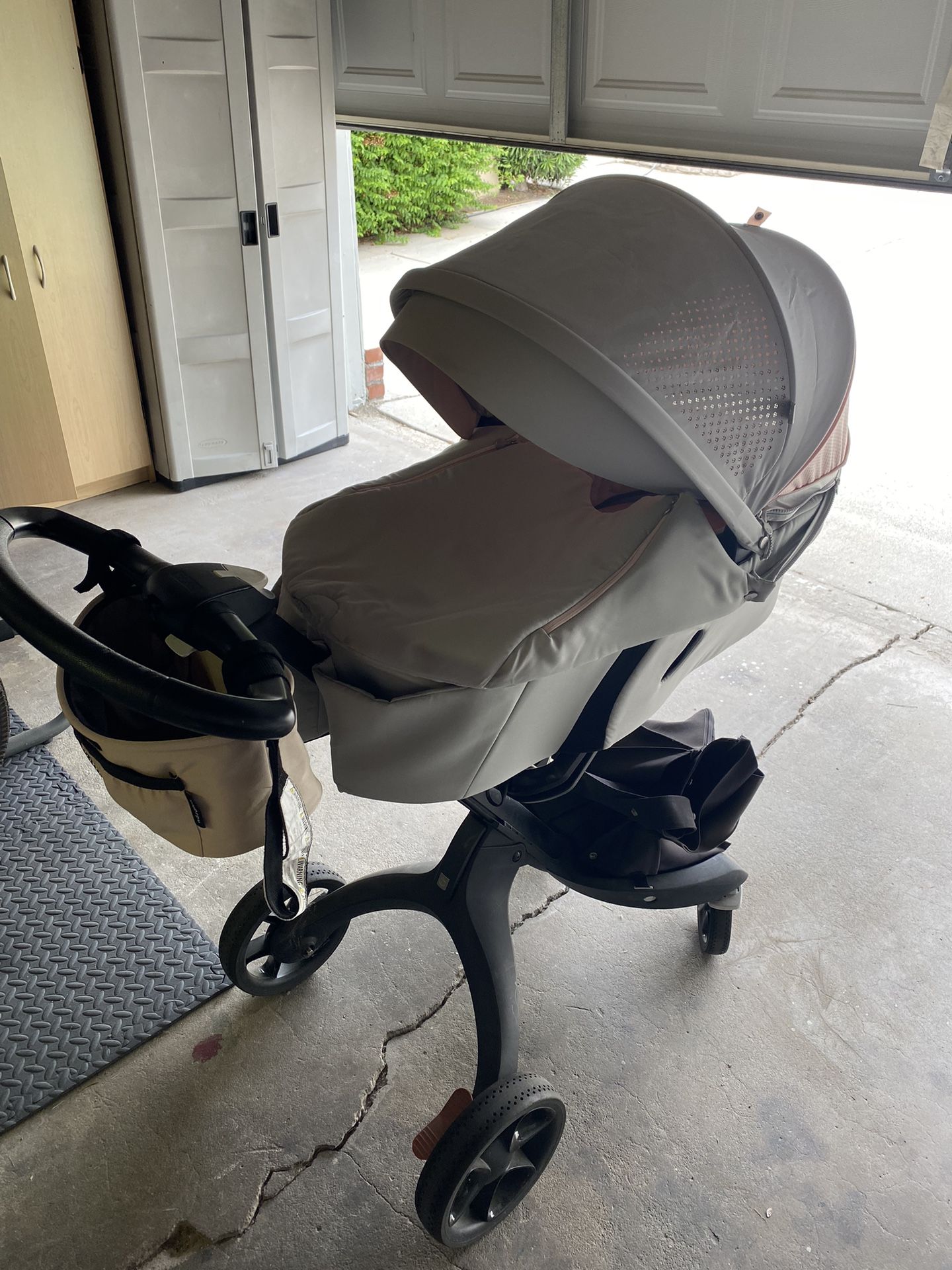 uppababy mesa v2 review Vista + V3 Travel System Bundle Color:Indigo Wonder/Ice Lilac/White Flip Travel Fishing Net For taxis and travel trip:Overnight