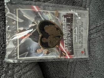 Star Wars Episode I: The Phantom Menace 3D Variety Charity Gold Tone Heart Pin