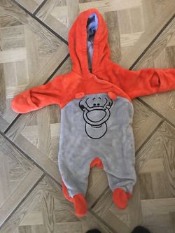 Tiger pjs size 0-3 months