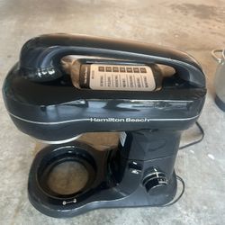 Hamilton Beach mixer with attachments 