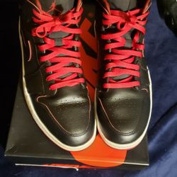 Jordan 1 Mid
