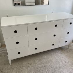 Crate & Kids Large Modern White Dresser