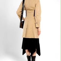 BURBERRY
Full-length jackets
Size 38