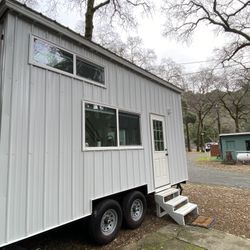 Rv Tiny Home (18ft X 8’4”)