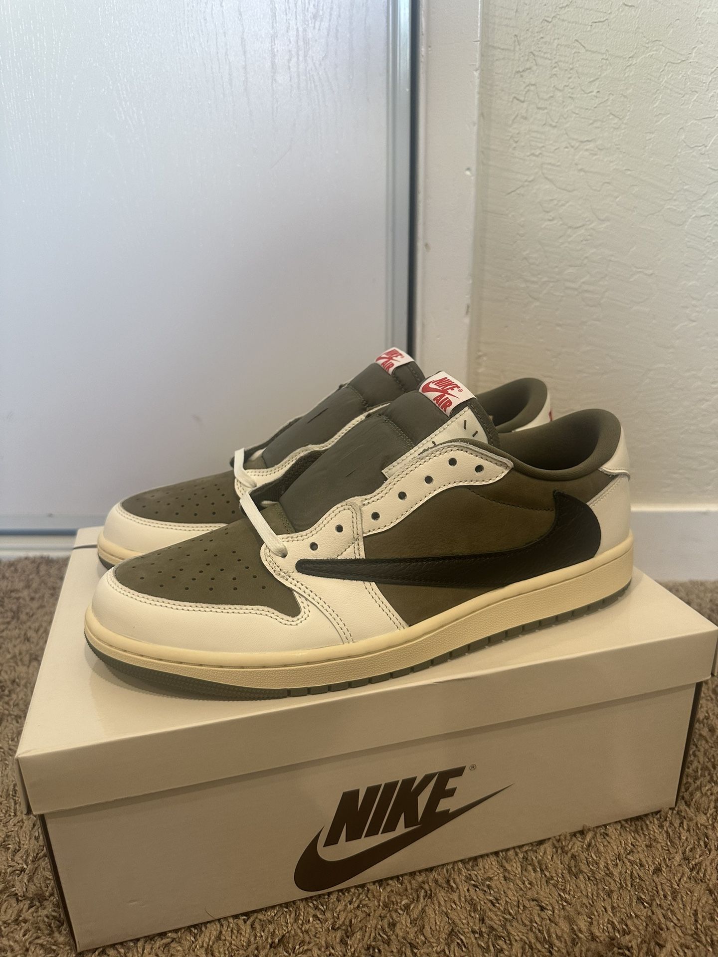 Jordan 1 Travis Scott’s