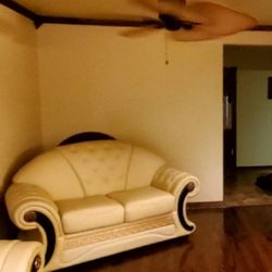 Divani Casa Cleopatra – Traditional Leather Sofa Set