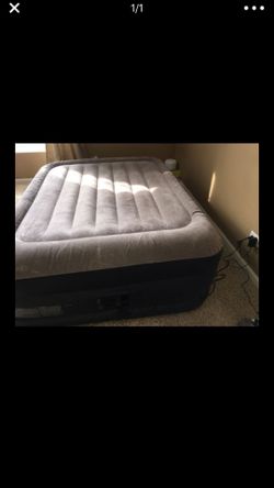 Air bed and pump
