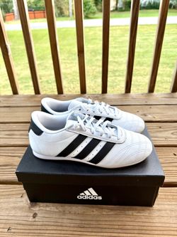 Adidas Taekwondo LA White Black Gum JS1194 Women's Size 7 / Men's 5.5 New No Box
