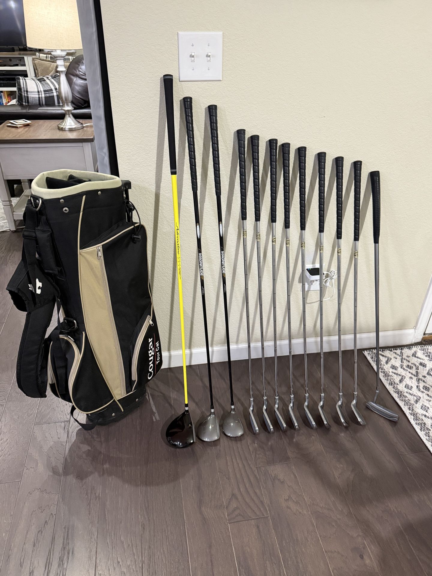 GOLF SET Driver Dunlap 3 & 5 Fairway Woods 3-PW Irons Putter Bag Balls