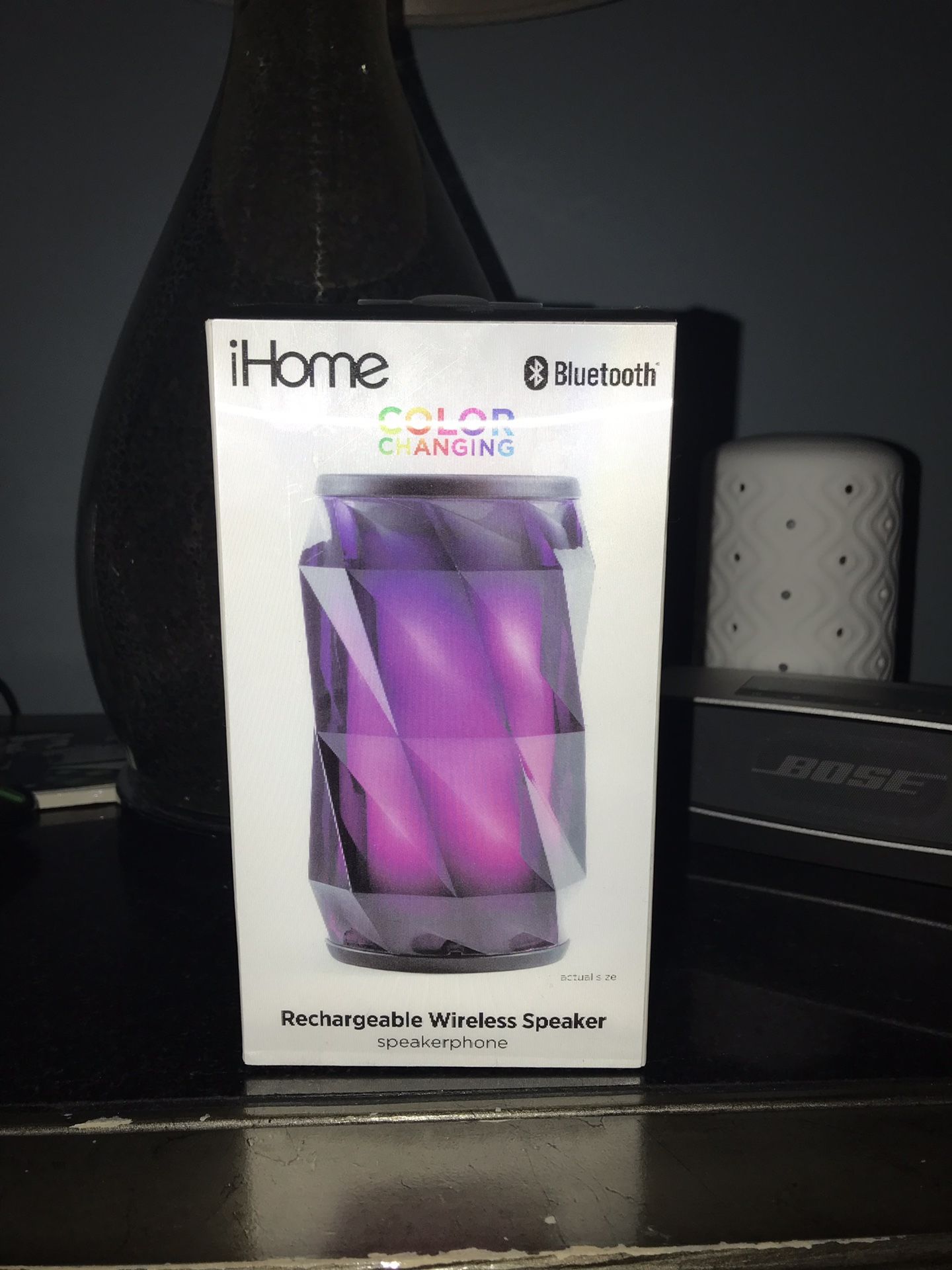 IHOME Bluetooth speaker (New)