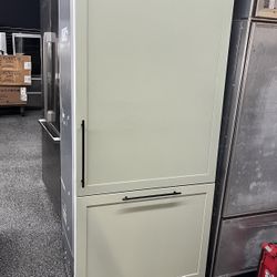 Panel Ready Thermador 36” Bottom Freezer Refrigerator 