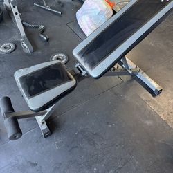 Adjustable Weight Bench