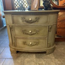 Antique Beautiful Oval Dresser 37 Wide 18 Deep 30 Tall