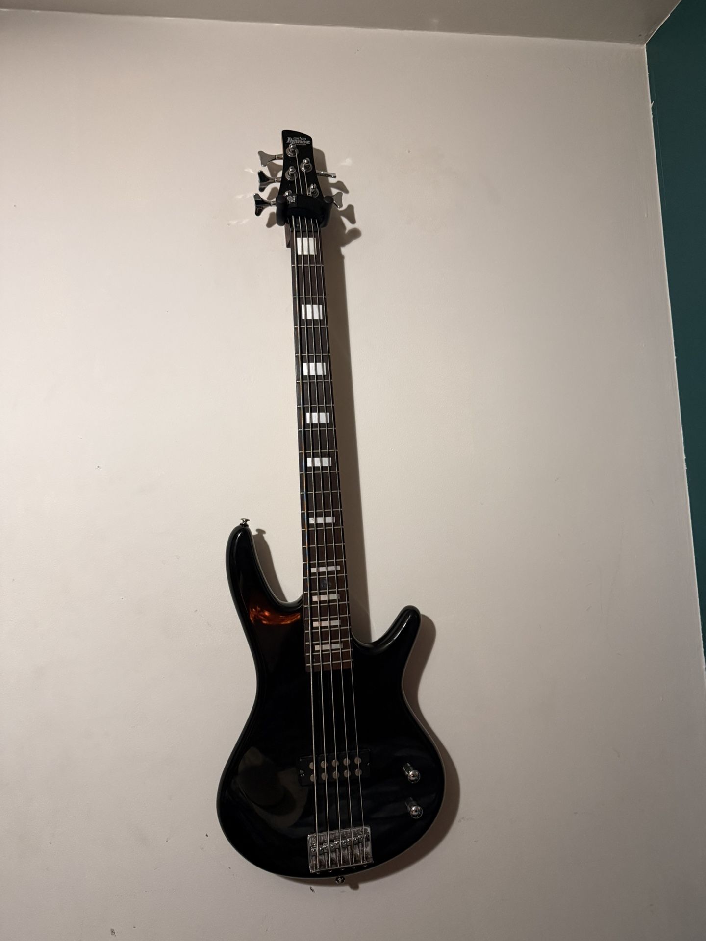 Ibanez Bass 5 String - Black 