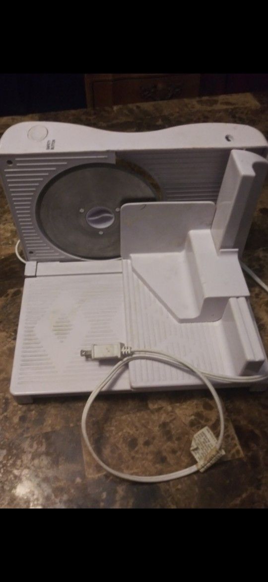 Yes, It's Available Meat Slicer