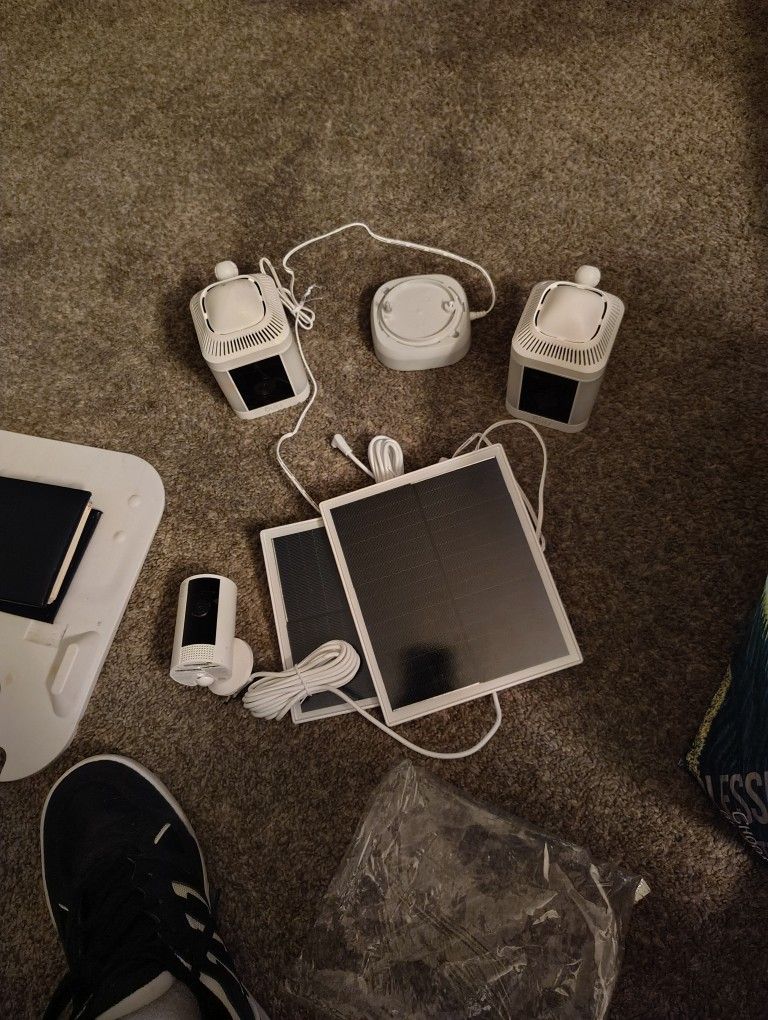 Solar Panel. Camera System 3 Cameras And Solar Panel Chargers 