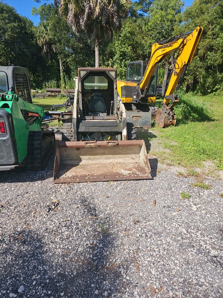 S205 Bobcat Skid Steer