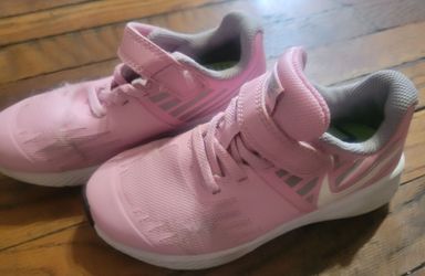Girls Nike shoes Size 11.5