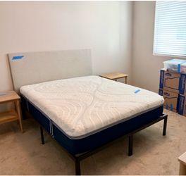 Free upholstered headboard and bed tame