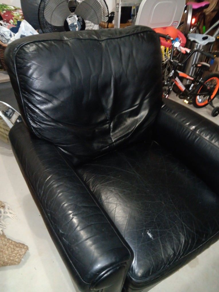 Recliner Black Leather 