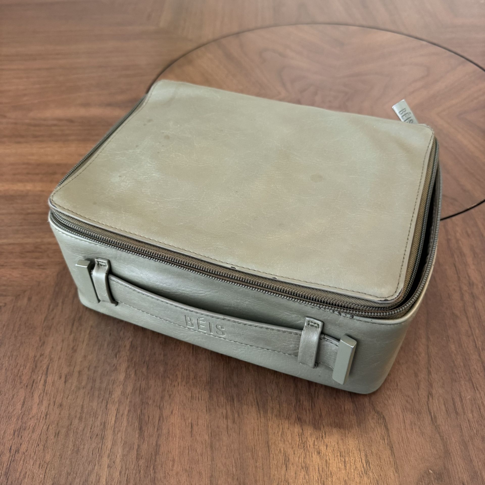 BEIS The Cosmetic Case in Olive green makeup case box travel cosmetic bag with mirror