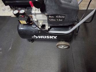 Husky 8 gallon Air compressor