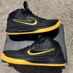 Nike Kobe Black Mamba Size 9