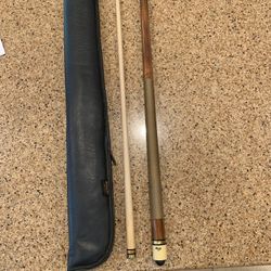 Viking  2 Piece Pool Cue, Stick With Case