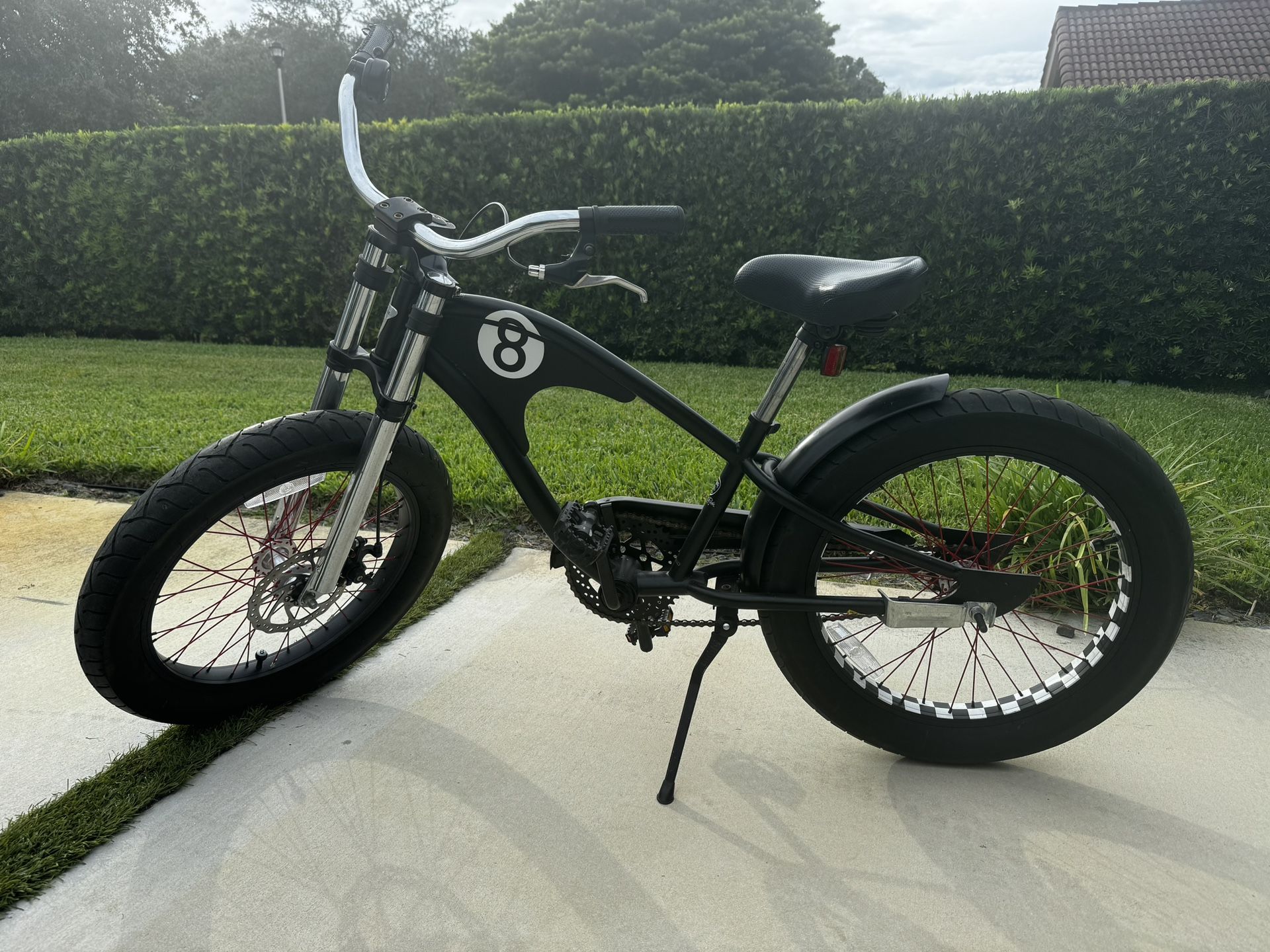 Electra Straight 8 - Electra 8 Ball for Sale in Miami, FL - OfferUp
