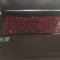 MSI GF63 Thin 15.6'' (512GB SSD Intel Core i5-11400H 2.7GHz 16GB