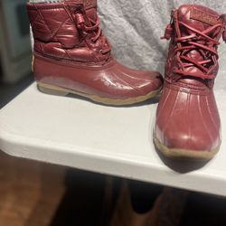 BOOTS