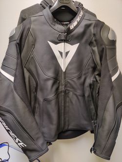 Dainese Avro 4 leather riding jacket