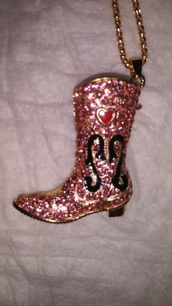 Necklace, cowgirl boot, pink, 20$