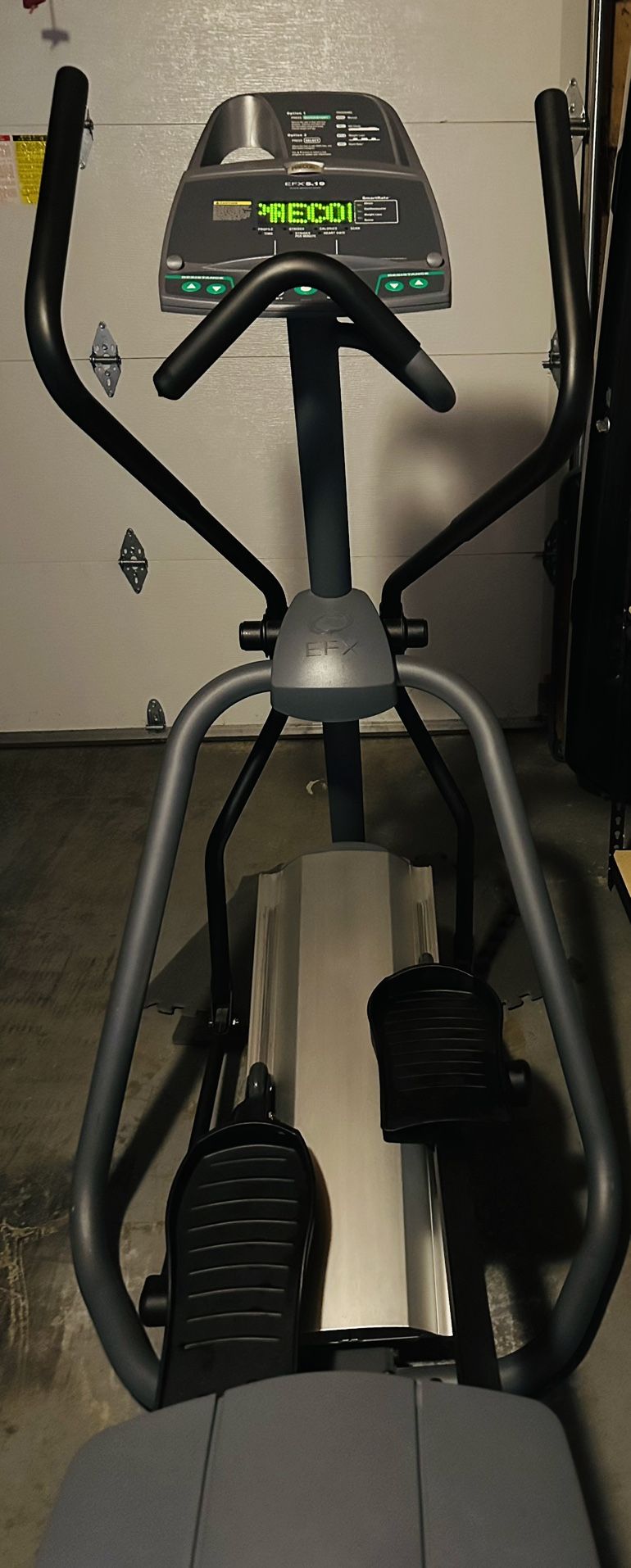 🏋️♀️ Precor EFX 5.19 Elliptical Crosstrainer – Excellent Condition – $500 OBO (Kirkland)
