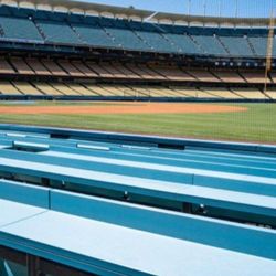 Dodgers  Vs The Reds Today ( 2 Tks Baseline Club , All You Can Eat)  Ask For Price 
