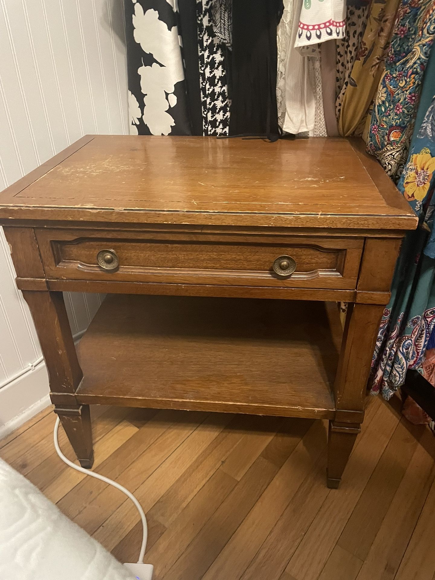 Antique Drexel Heritage Bed Night Stands