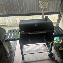 Captive Charcoal Grill