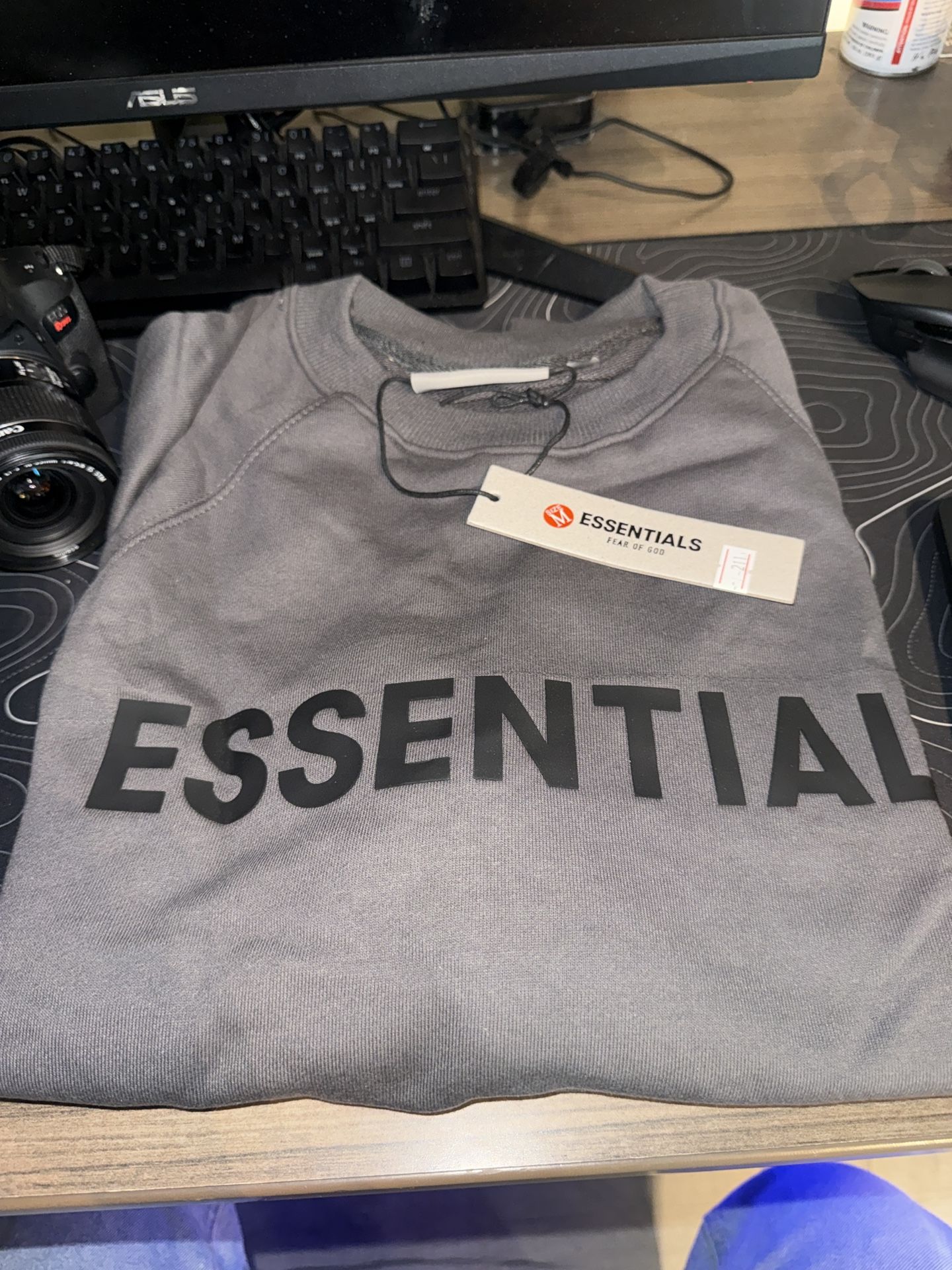 Medium Men’s Grey Essential Fear of God Sweatshirt