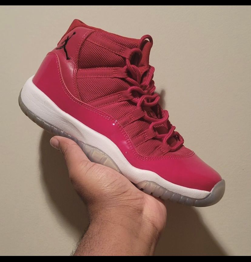 Jordan 11s (Brand New) 