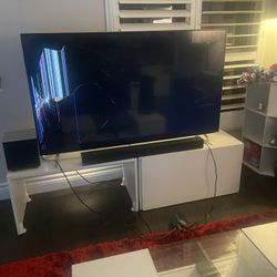 Broken VIZIO 65” (M65-C1) – Cracked Screen – Powers On – Parts Only – Includes Stand + Remote