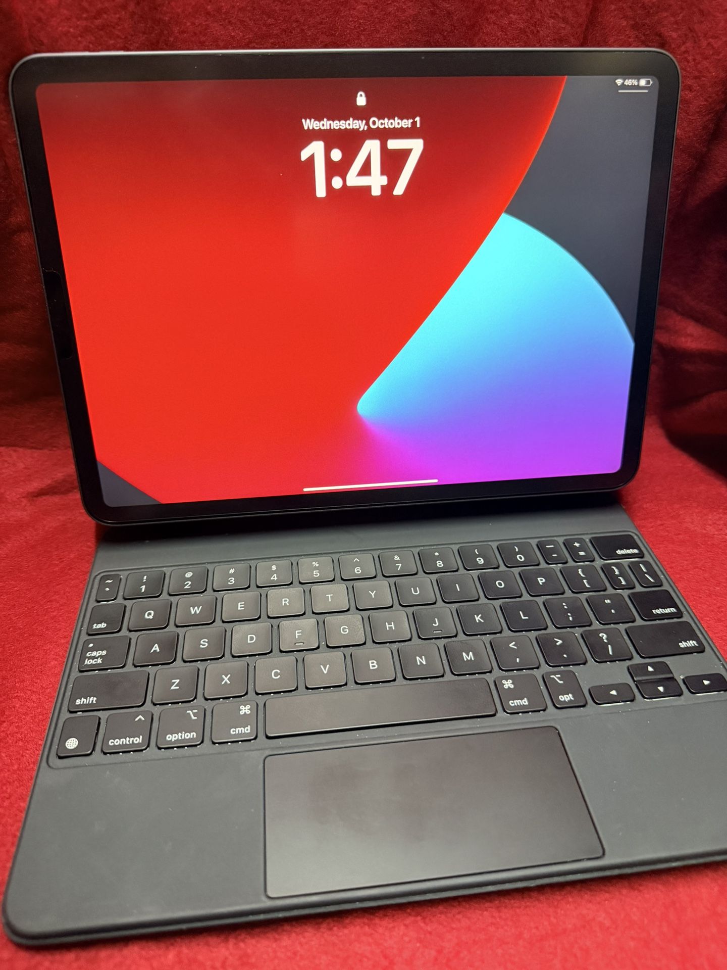iPad Pro 11” 256 With Magic Keyboard And Pencil