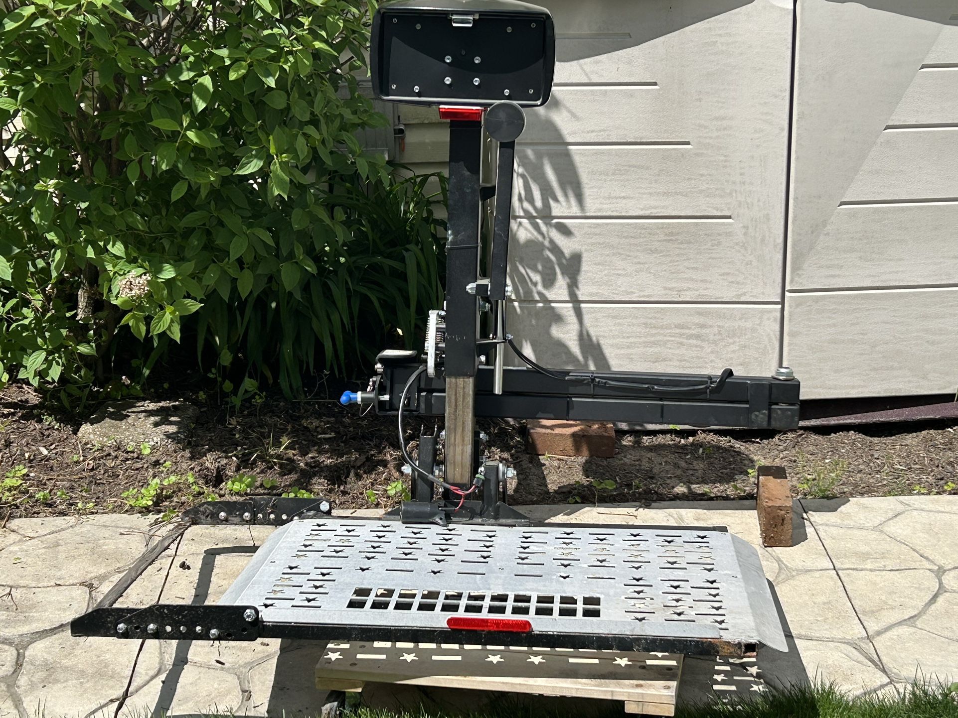 Harmar AL-100 Mobility Lift