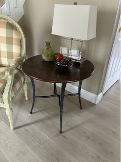 Round coffee table and matching end table